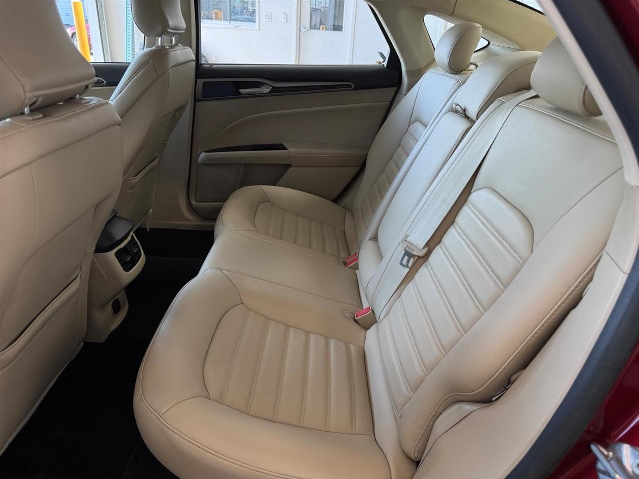 Ford Fusion 4dr Sdn SE AWD 2016