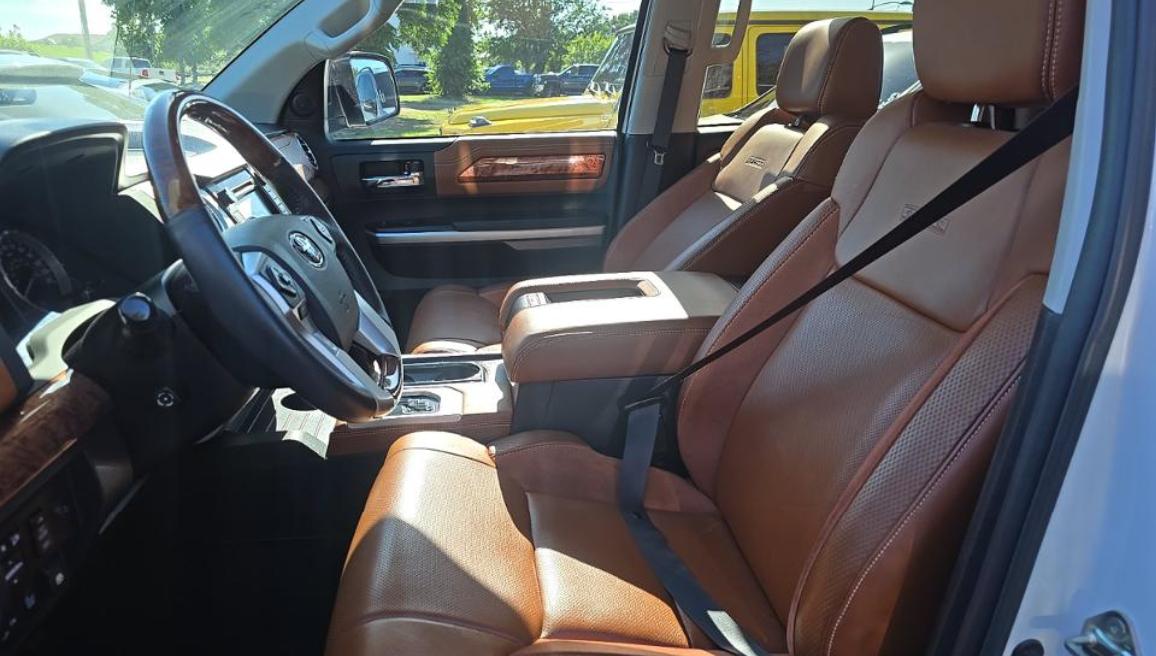 Toyota Tundra 4WD 1794 Edition CrewMax 5.5' Bed 5.7L FFV (Natl) 2017