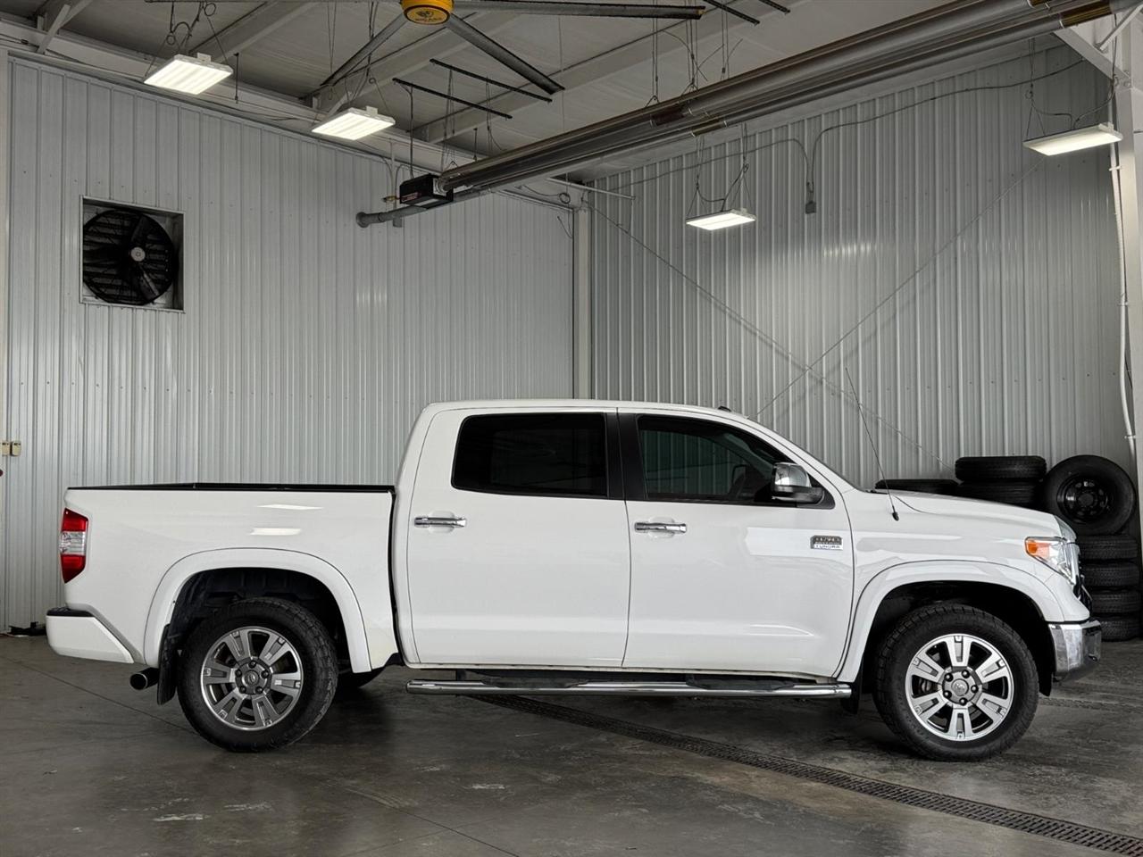 Toyota Tundra 4WD 1794 Edition CrewMax 5.5' Bed 5.7L FFV (Natl) 2017