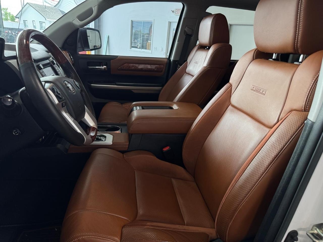 Toyota Tundra 4WD 1794 Edition CrewMax 5.5' Bed 5.7L FFV (Natl) 2017