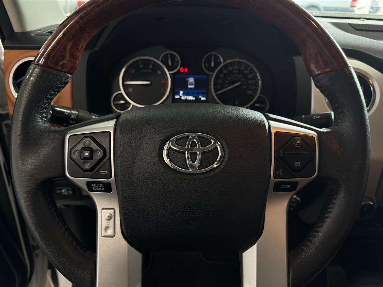 Toyota Tundra 4WD 1794 Edition CrewMax 5.5' Bed 5.7L FFV (Natl) 2017