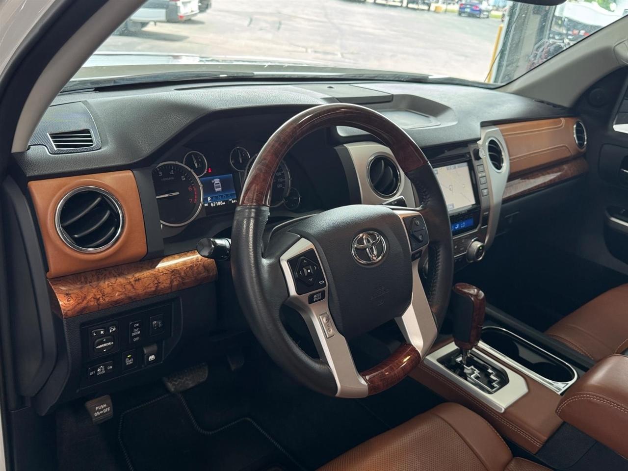 Toyota Tundra 4WD 1794 Edition CrewMax 5.5' Bed 5.7L FFV (Natl) 2017