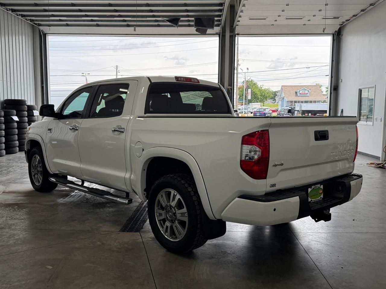 Toyota Tundra 4WD 1794 Edition CrewMax 5.5' Bed 5.7L FFV (Natl) 2017