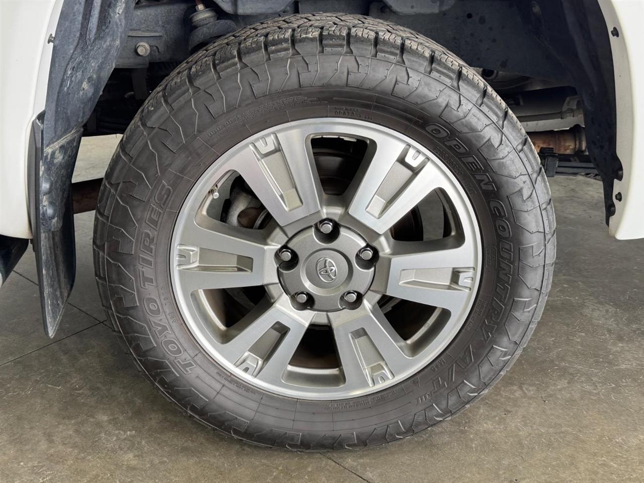 Toyota Tundra 4WD 1794 Edition CrewMax 5.5' Bed 5.7L FFV (Natl) 2017