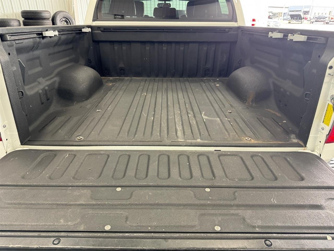Toyota Tundra 4WD 1794 Edition CrewMax 5.5' Bed 5.7L FFV (Natl) 2017