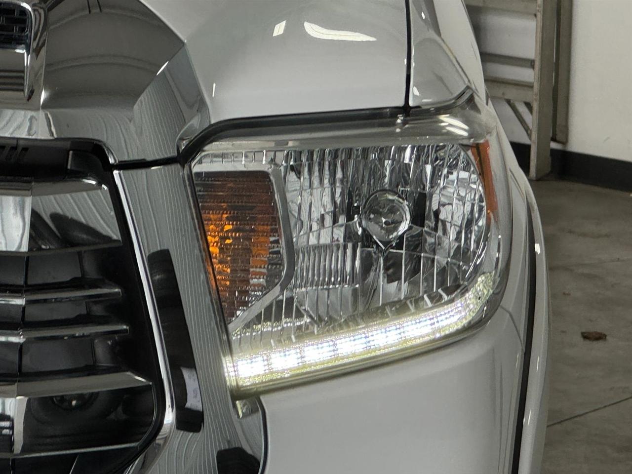 Toyota Tundra 4WD 1794 Edition CrewMax 5.5' Bed 5.7L FFV (Natl) 2017