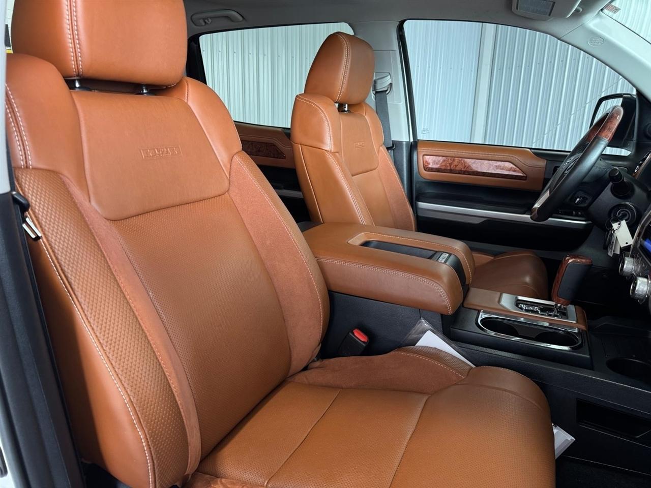 Toyota Tundra 4WD 1794 Edition CrewMax 5.5' Bed 5.7L FFV (Natl) 2017