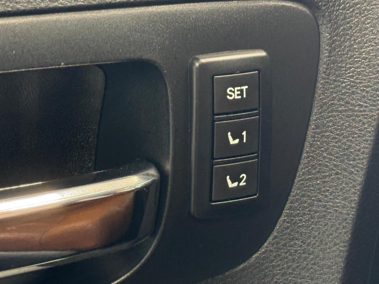 Toyota Tundra 4WD 1794 Edition CrewMax 5.5' Bed 5.7L FFV (Natl) 2017