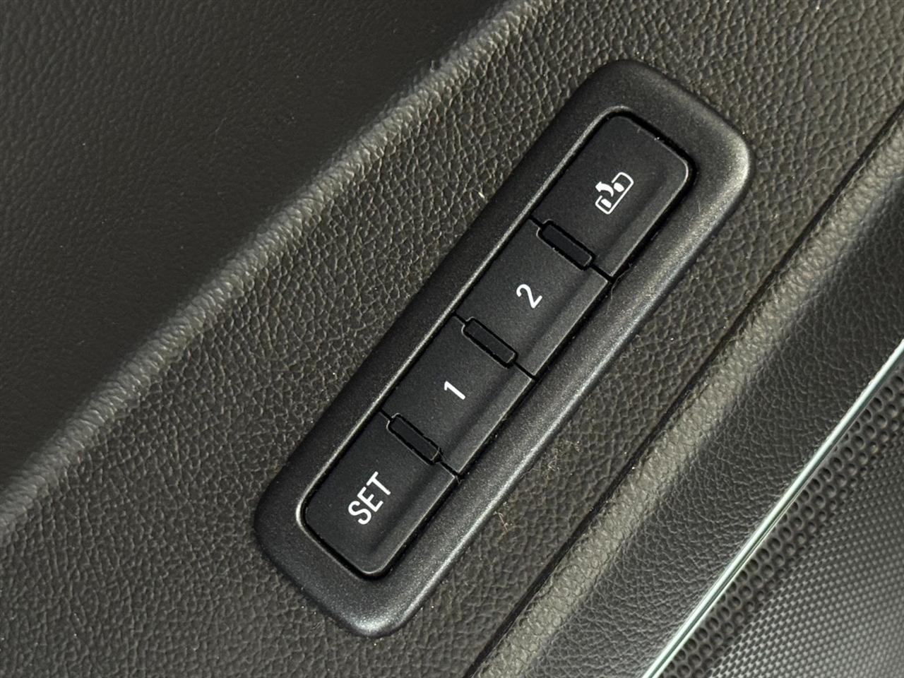 Chevrolet Tahoe 4WD 4dr LTZ 2015