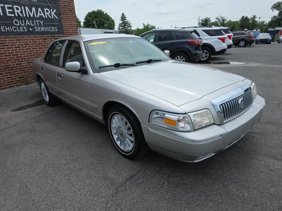 Mercury Grand Marquis 4dr Sdn LS 2011