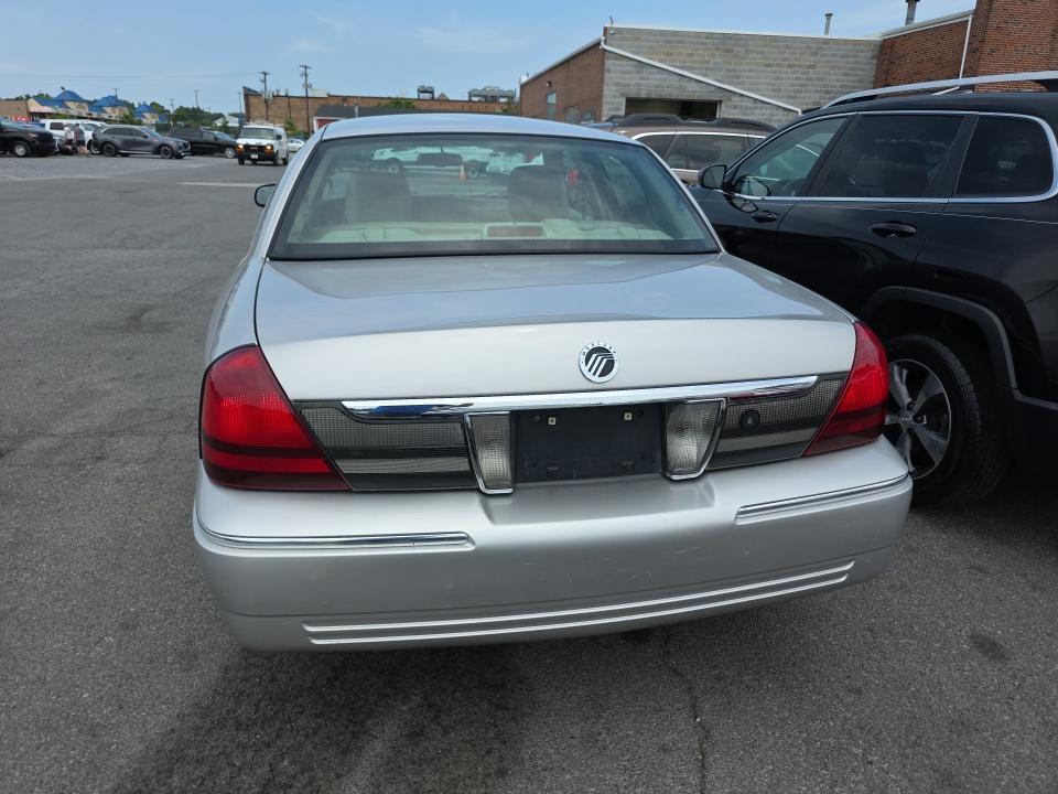 Mercury Grand Marquis 4dr Sdn LS 2011