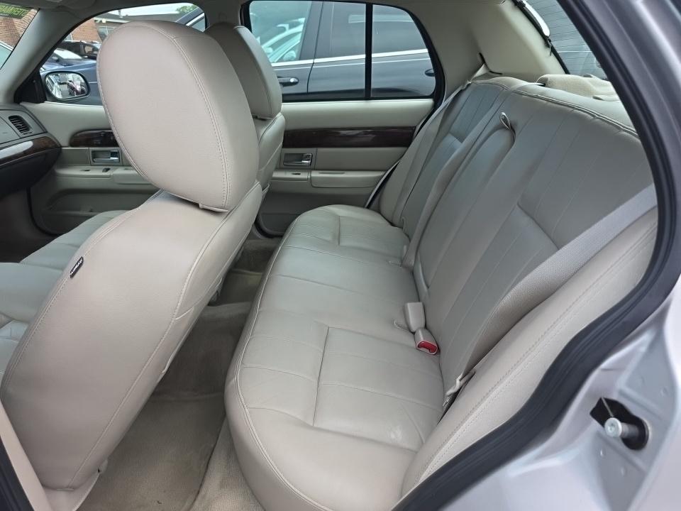 Mercury Grand Marquis 4dr Sdn LS 2011
