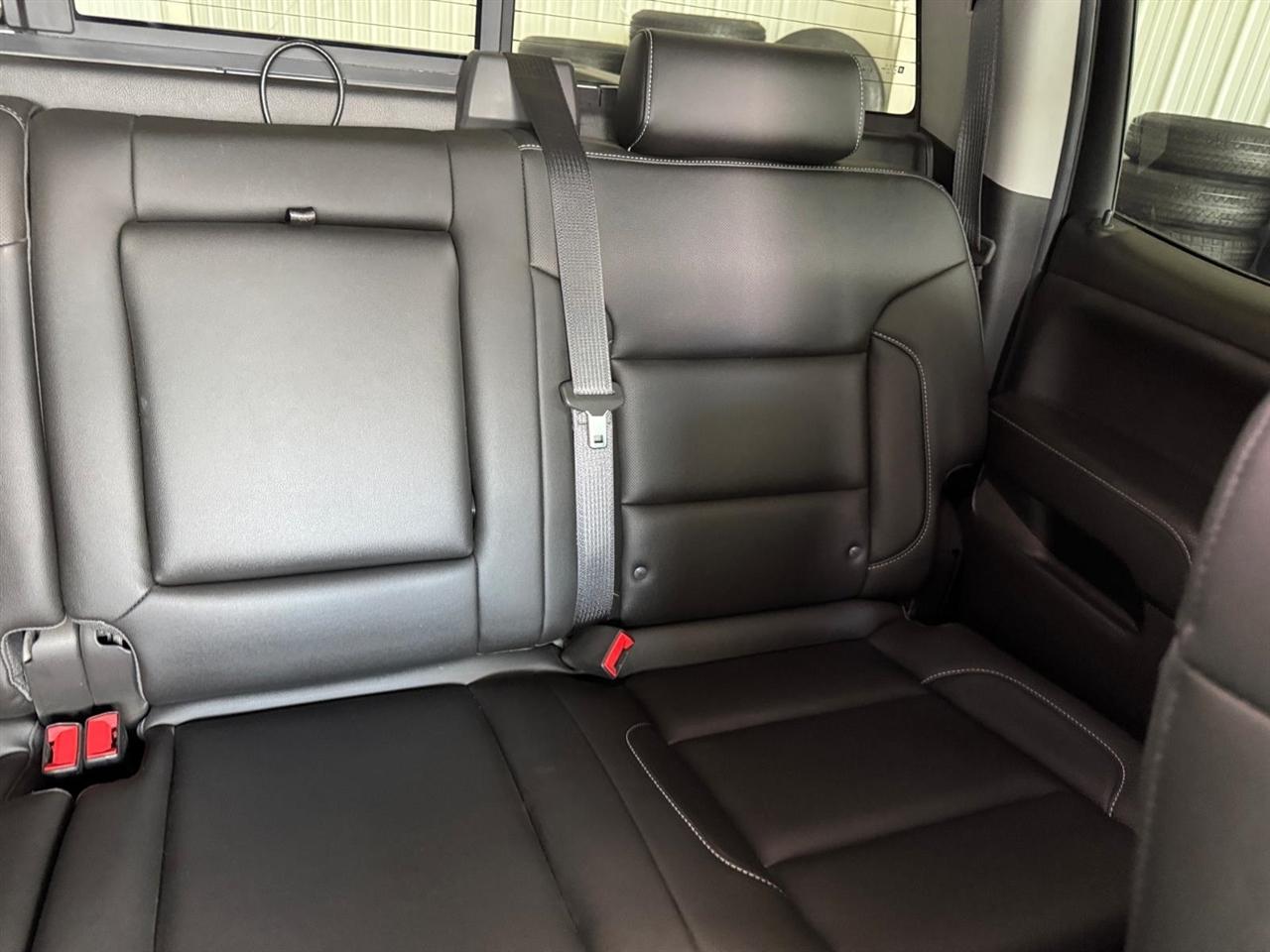 GMC Sierra 1500 4WD Crew Cab 143.5" SLT 2018