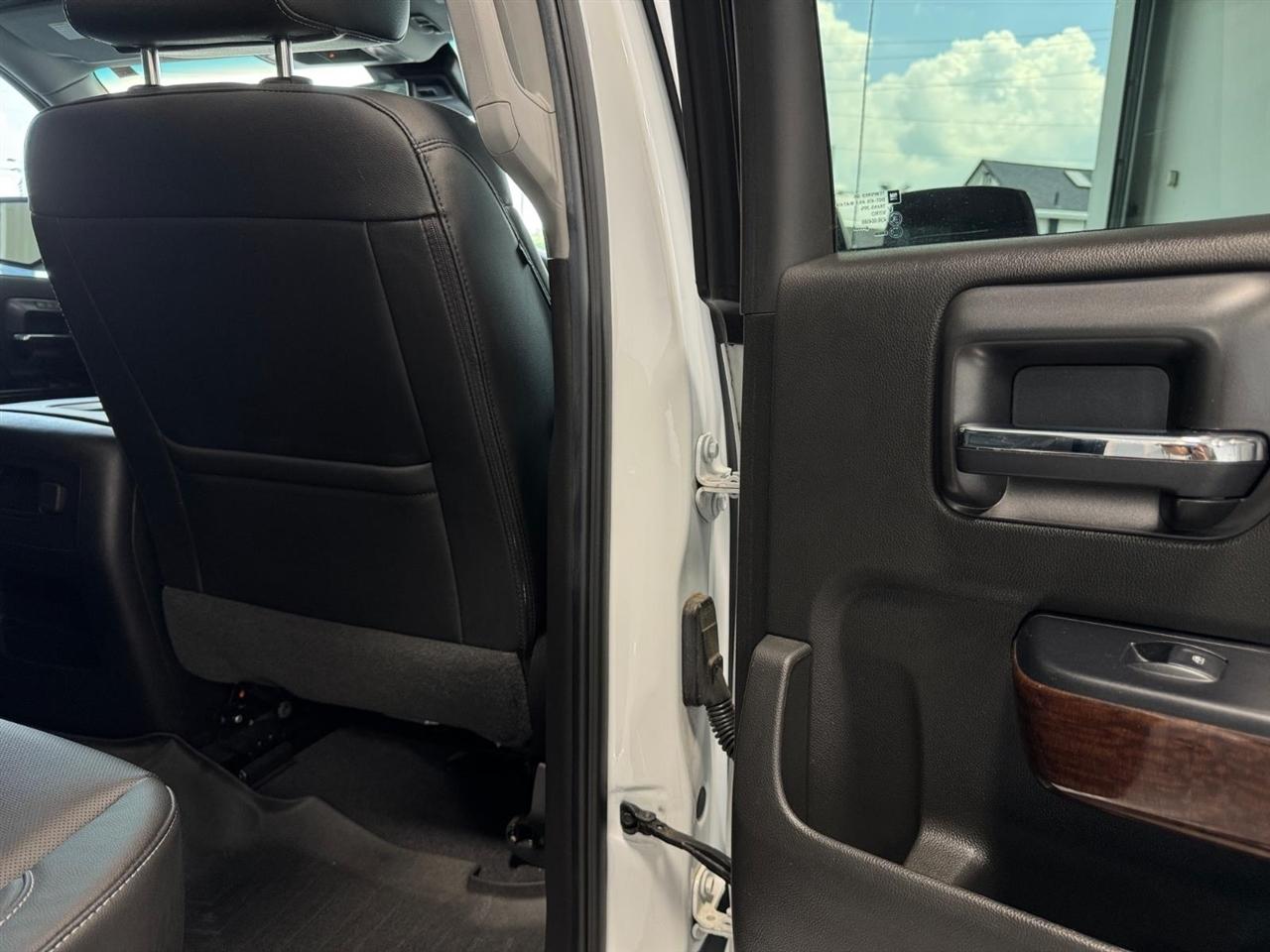 GMC Sierra 1500 4WD Crew Cab 143.5" SLT 2018