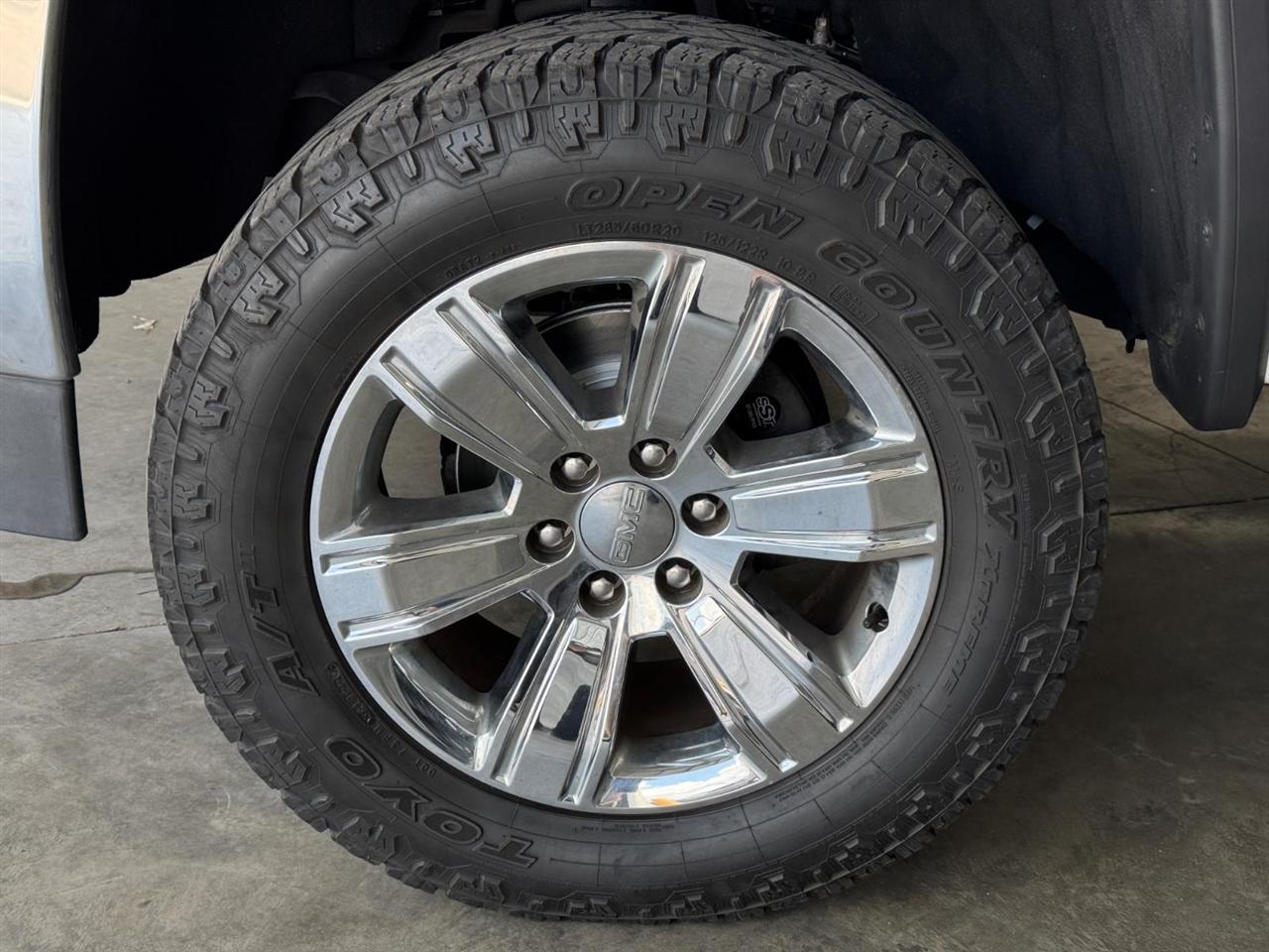 GMC Sierra 1500 4WD Crew Cab 143.5" SLT 2018
