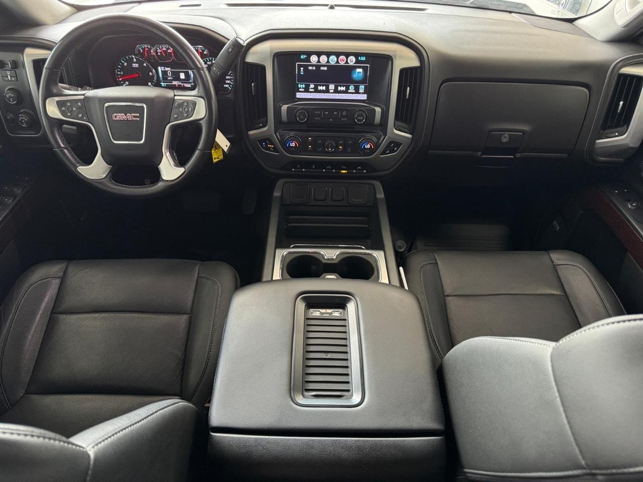GMC Sierra 1500 4WD Crew Cab 143.5" SLT 2018