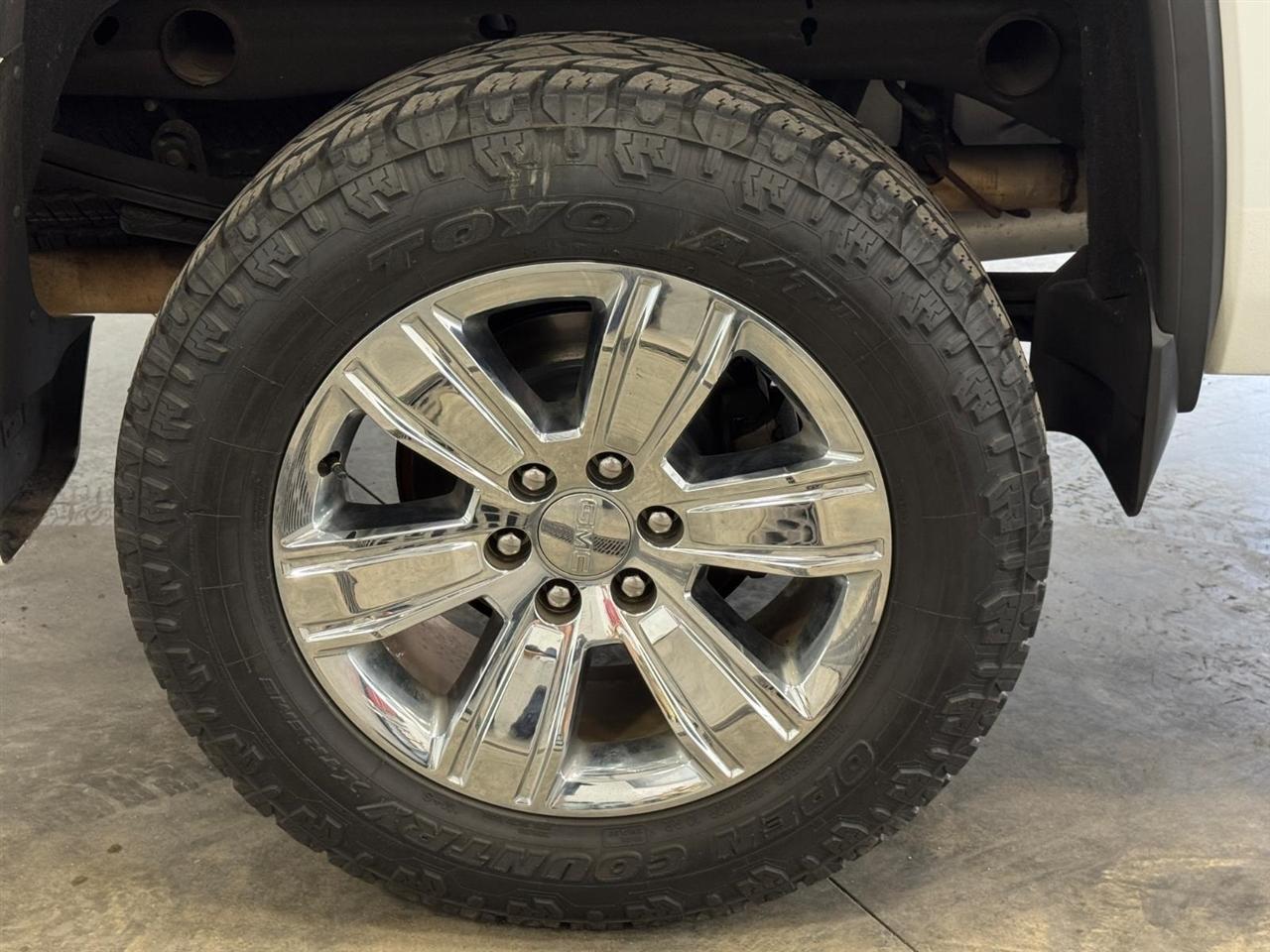 GMC Sierra 1500 4WD Crew Cab 143.5" SLT 2018