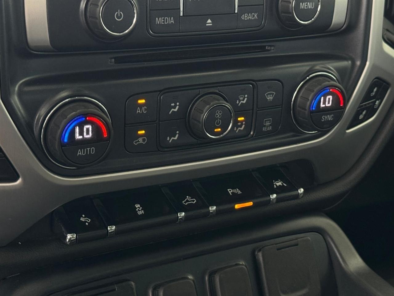 GMC Sierra 1500 4WD Crew Cab 143.5" SLT 2018