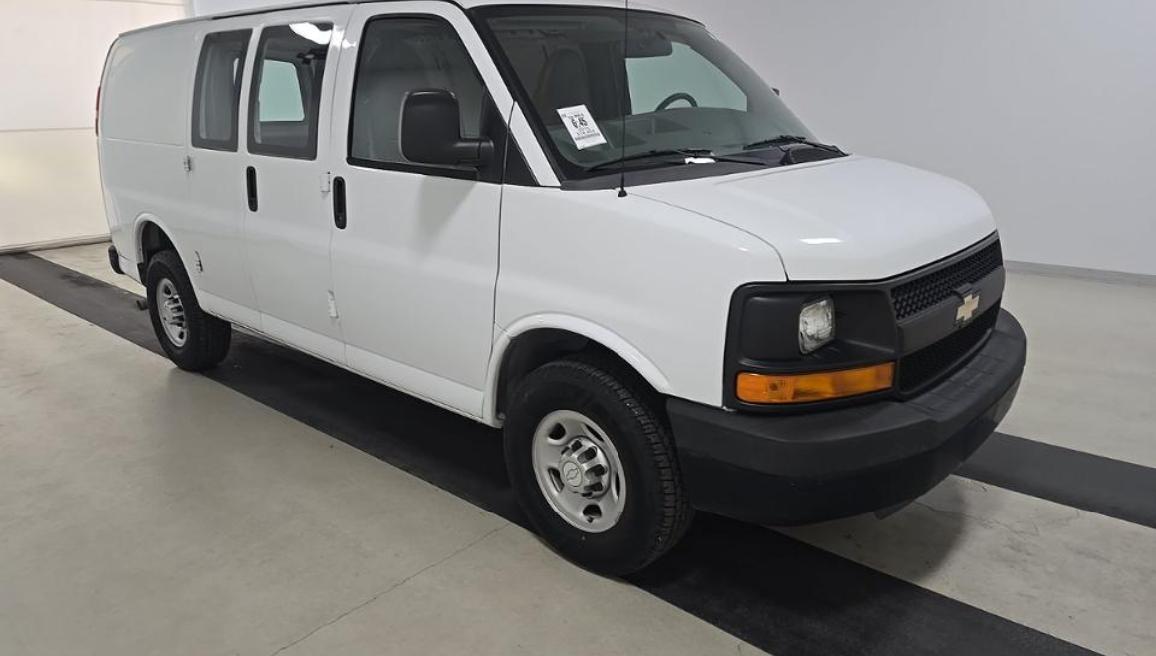 Chevrolet Express Cargo Van RWD 2500 135" 2015