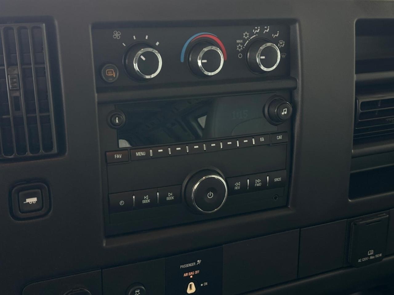 Chevrolet Express Cargo Van RWD 2500 135" 2015