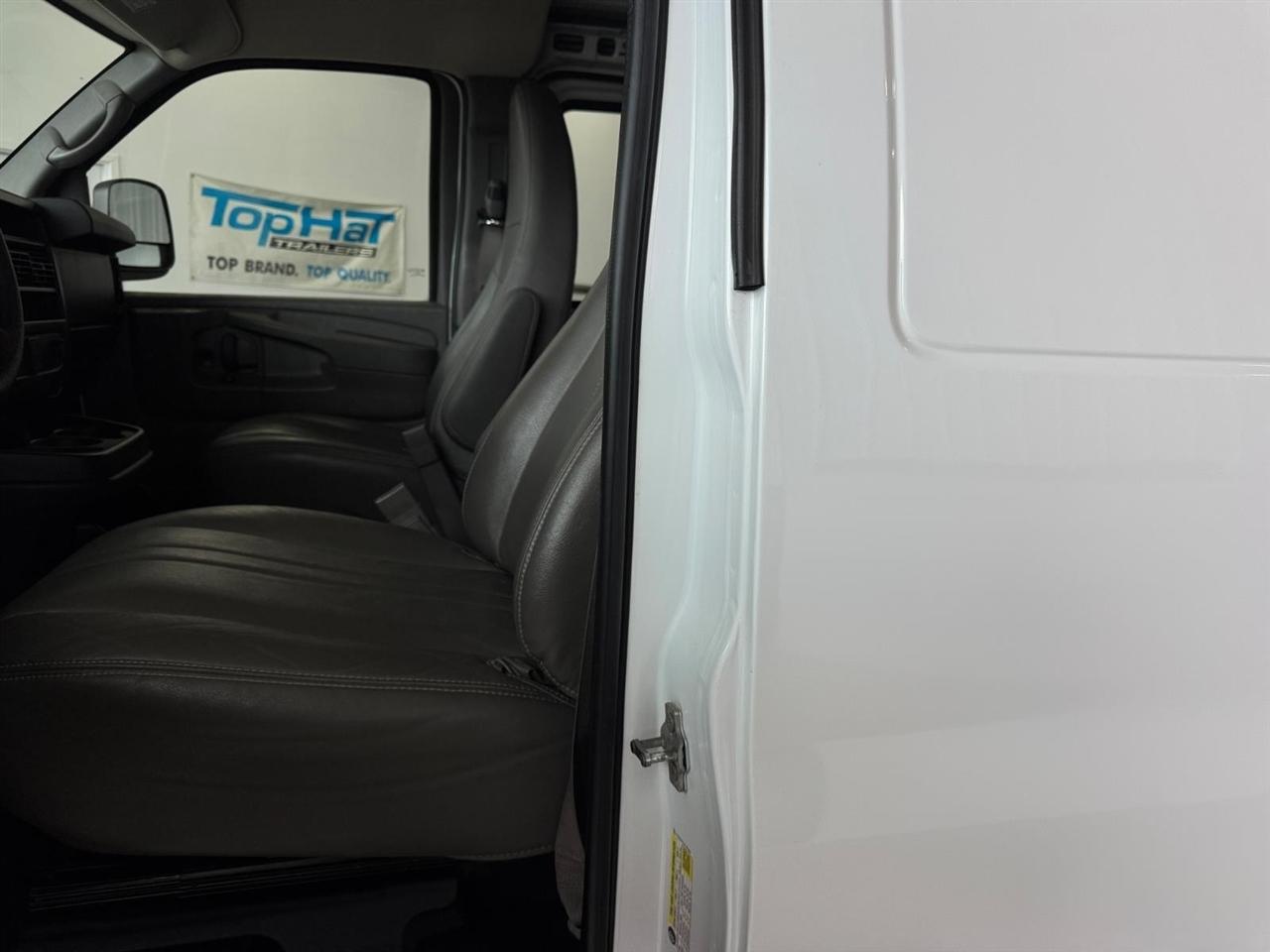 Chevrolet Express Cargo Van RWD 2500 135" 2015