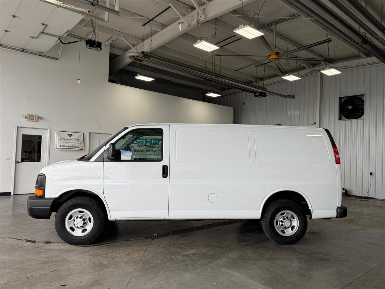 Chevrolet Express Cargo Van RWD 2500 135" 2015