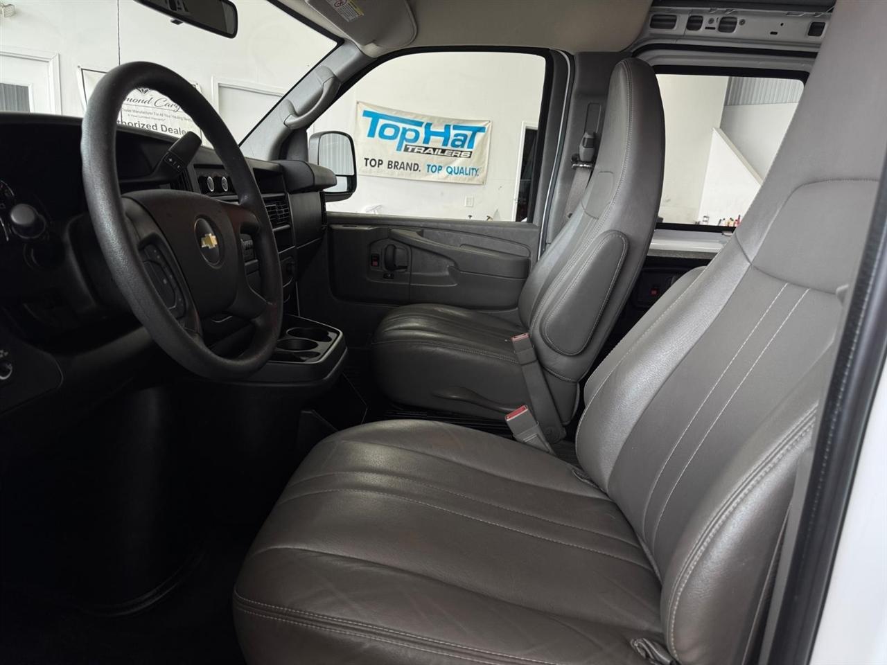 Chevrolet Express Cargo Van RWD 2500 135" 2015