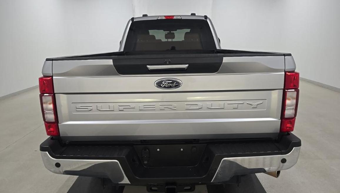 Ford Super Duty F-350 SRW XLT 4WD Crew Cab 8' Box 2021