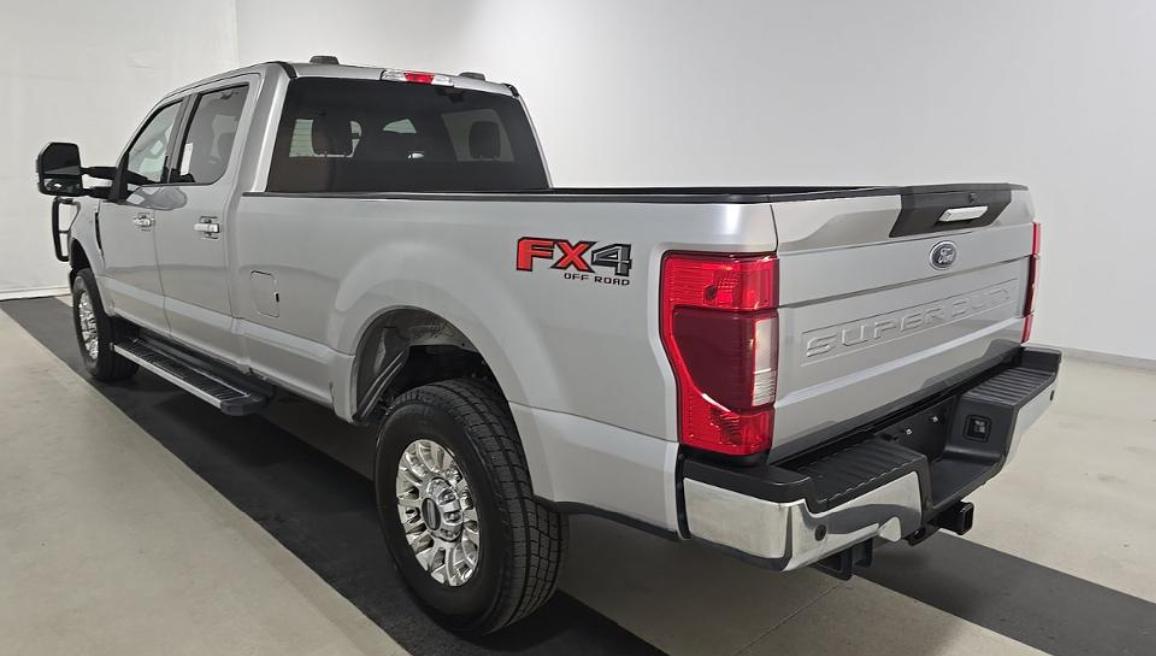 Ford Super Duty F-350 SRW XLT 4WD Crew Cab 8' Box 2021
