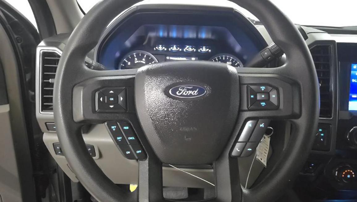 Ford Super Duty F-350 SRW XLT 4WD Crew Cab 8' Box 2021