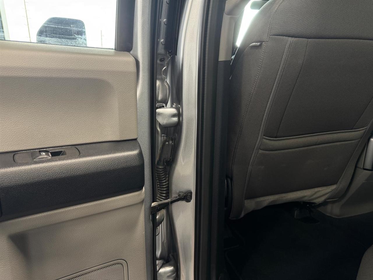 Ford Super Duty F-350 SRW XLT 4WD Crew Cab 8' Box 2021