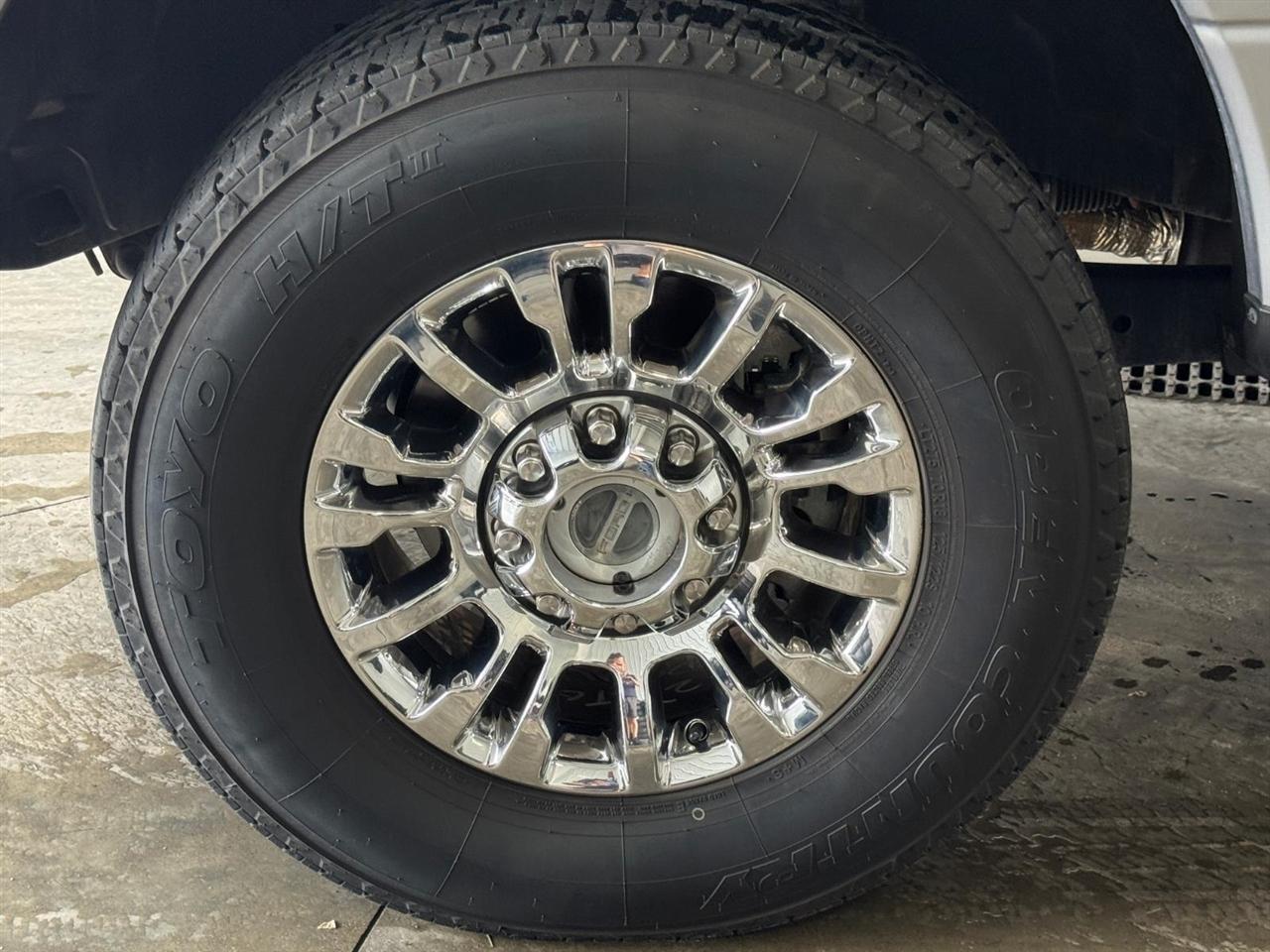 Ford Super Duty F-350 SRW XLT 4WD Crew Cab 8' Box 2021