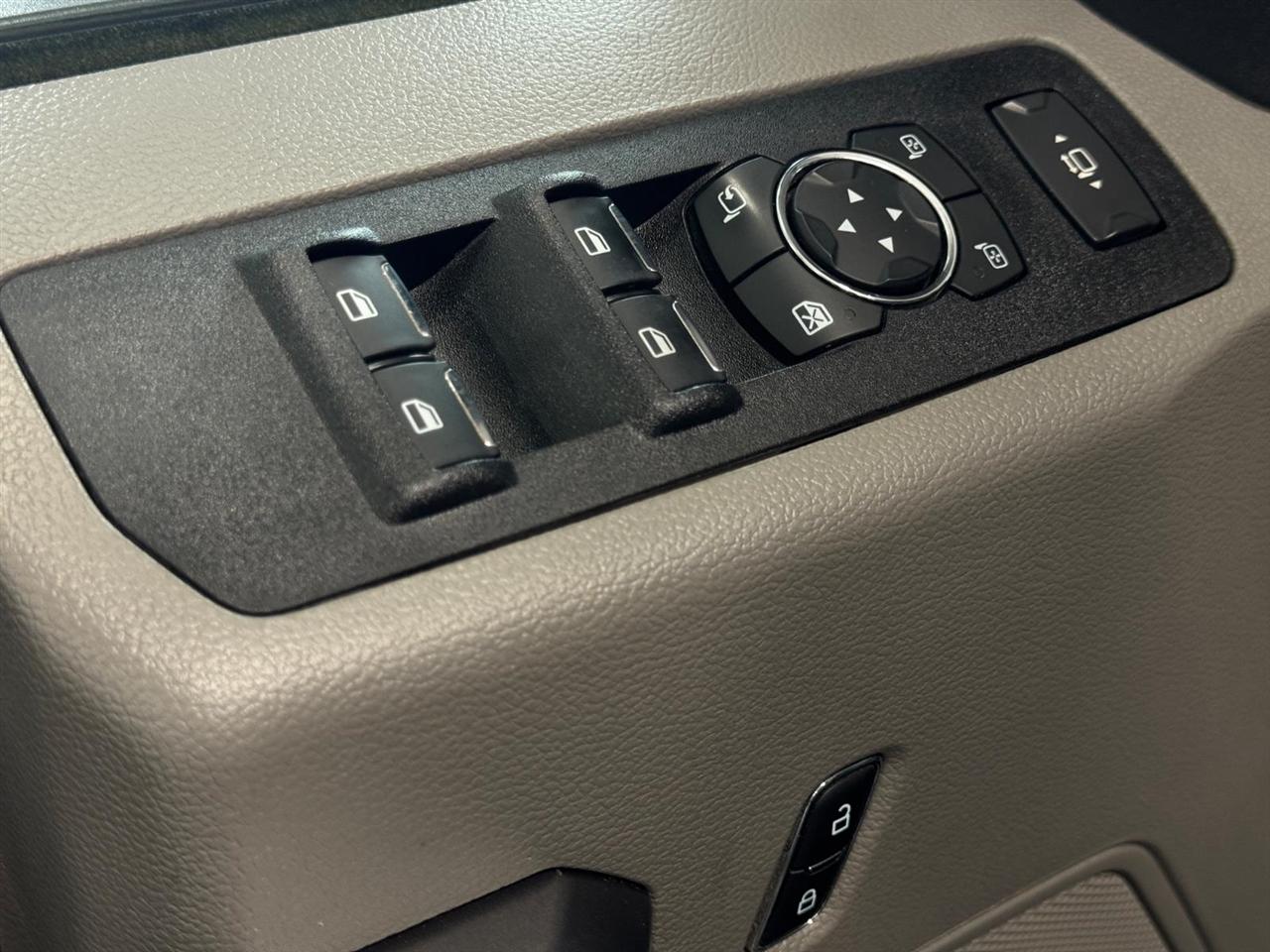 Ford Super Duty F-350 SRW XLT 4WD Crew Cab 8' Box 2021