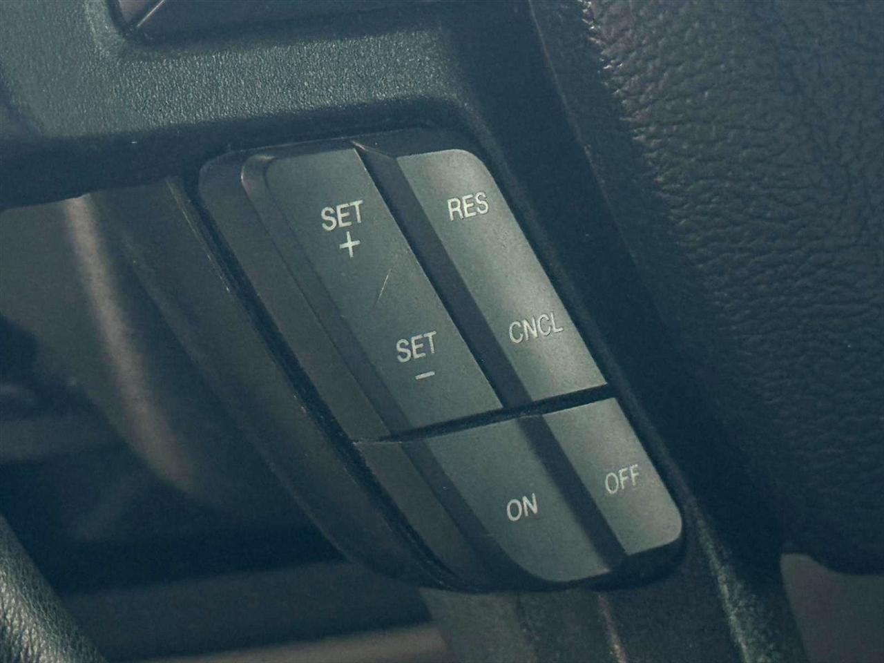 Ford Super Duty F-350 SRW XLT 4WD Crew Cab 8' Box 2021