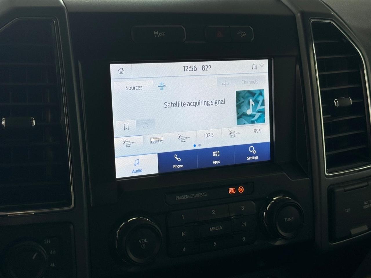 Ford Super Duty F-350 SRW XLT 4WD Crew Cab 8' Box 2021