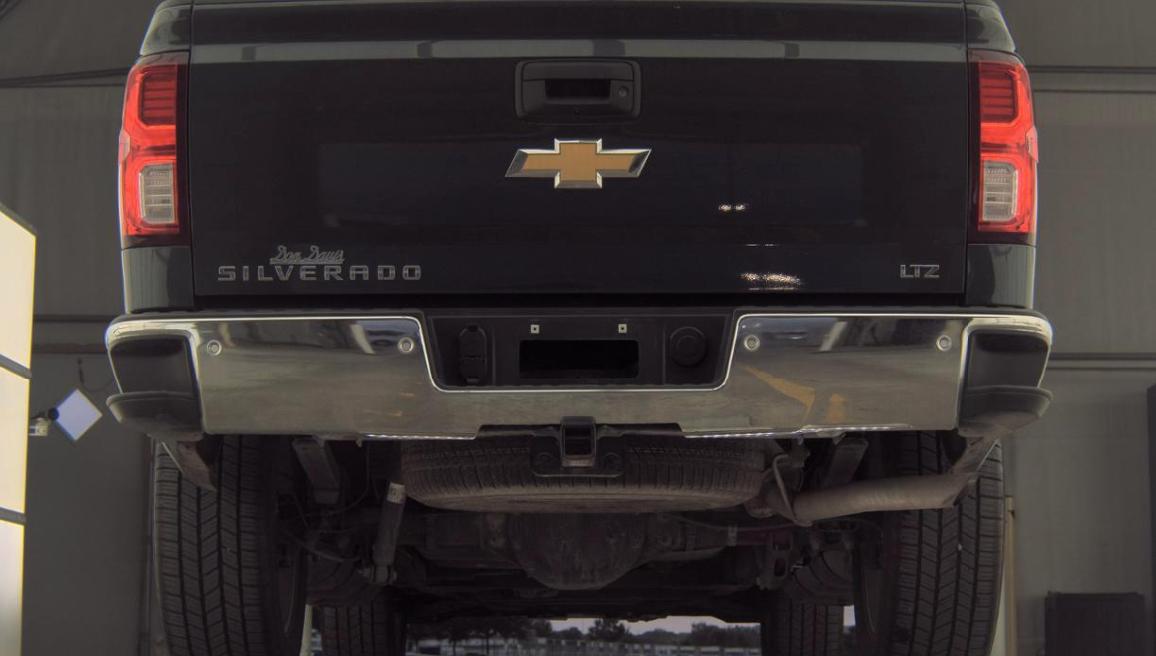 Chevrolet Silverado 1500 4WD Crew Cab 143.5" LTZ w/1LZ 2018