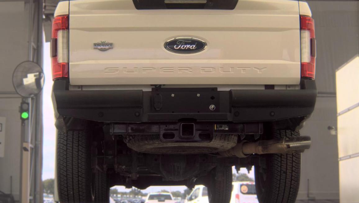 Ford Super Duty F-350 SRW King Ranch 4WD Crew Cab 8' Box 2018