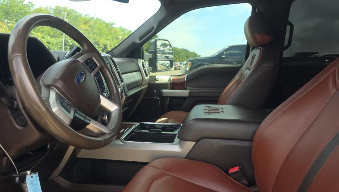 Ford Super Duty F-350 SRW King Ranch 4WD Crew Cab 8' Box 2018