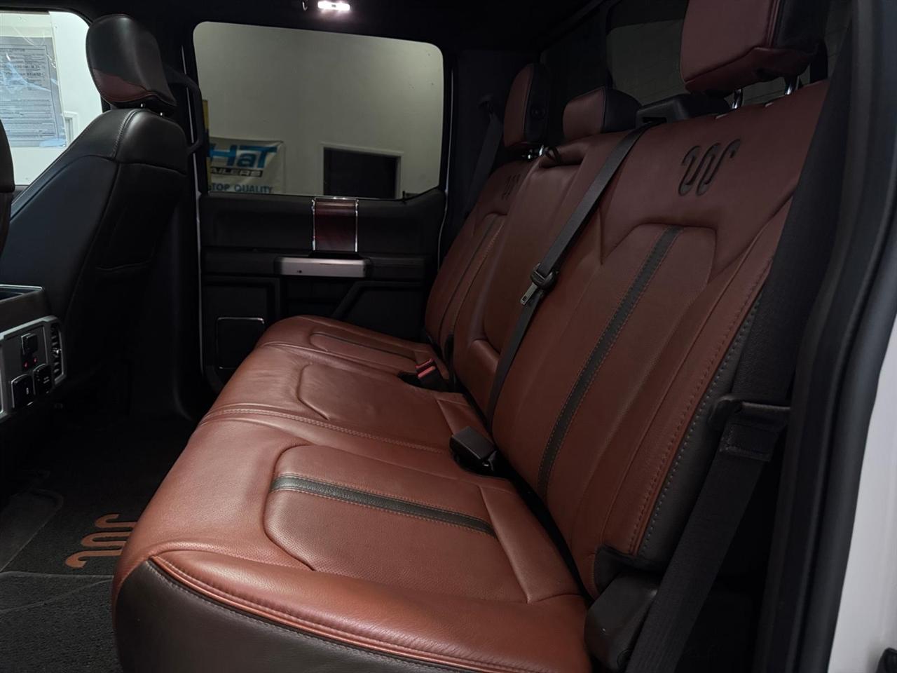 Ford Super Duty F-350 SRW King Ranch 4WD Crew Cab 8' Box 2018
