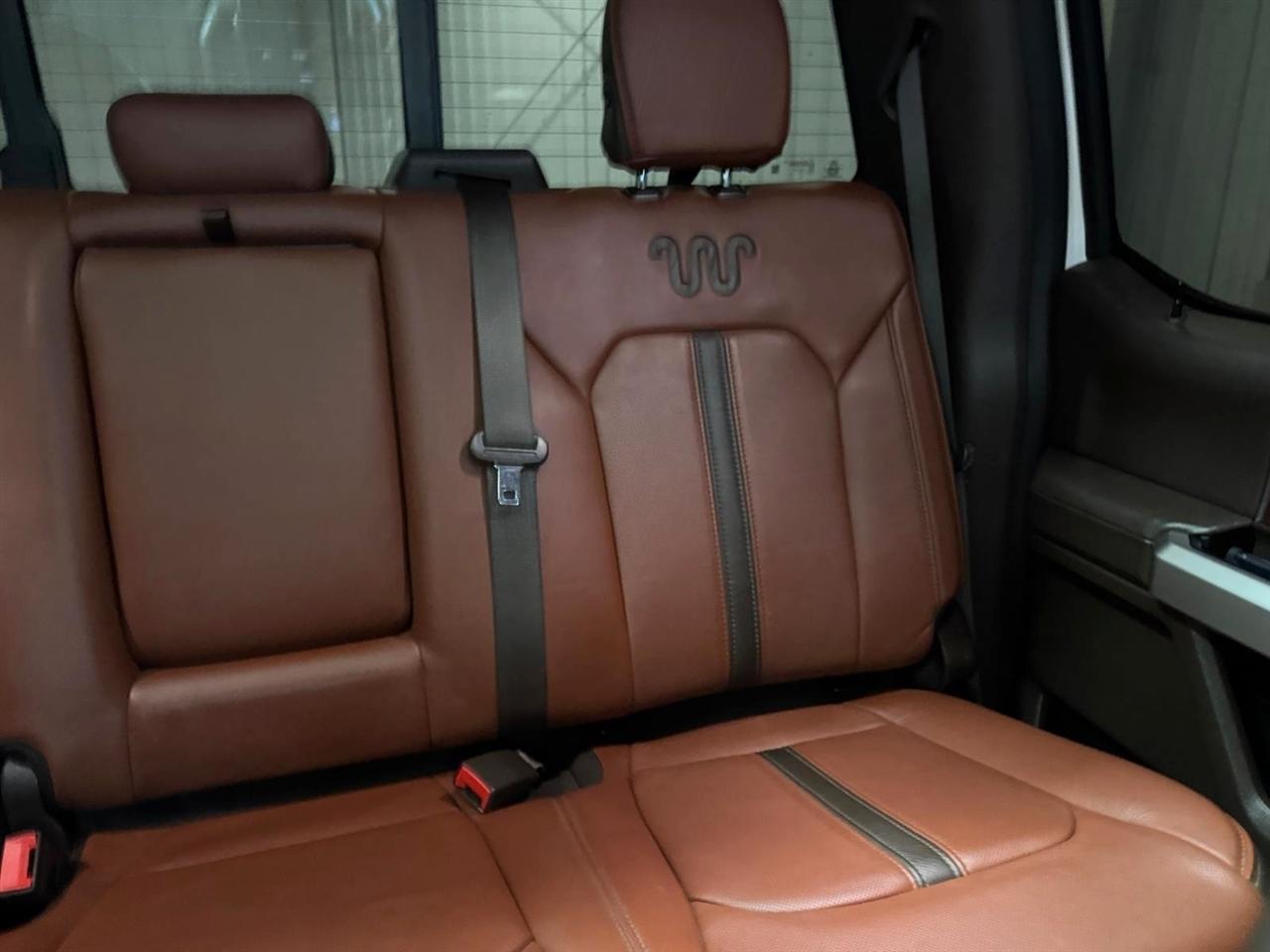 Ford Super Duty F-350 SRW King Ranch 4WD Crew Cab 8' Box 2018