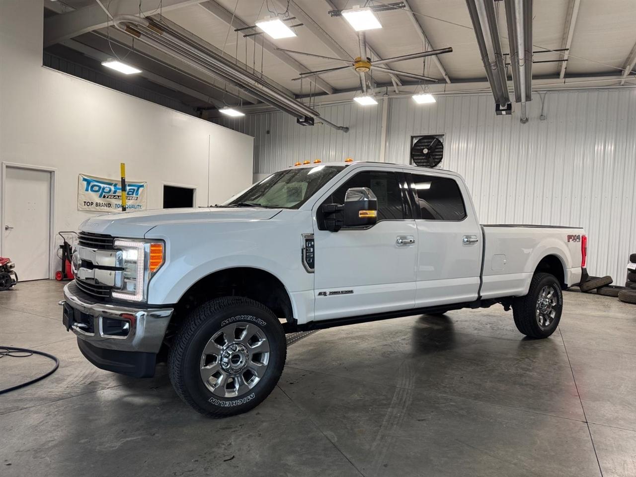 Ford Super Duty F-350 SRW King Ranch 4WD Crew Cab 8' Box 2018