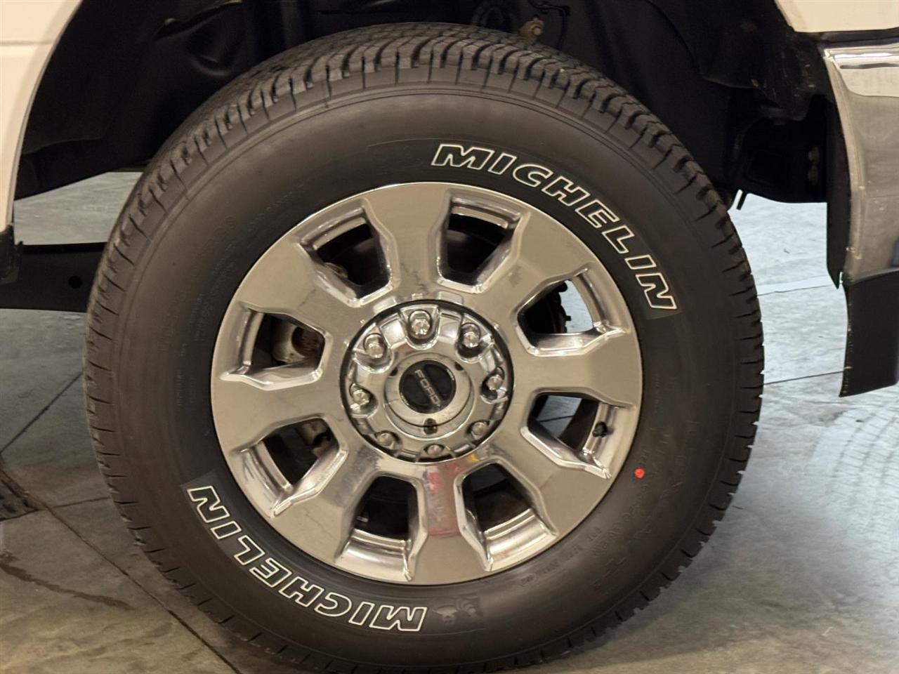 Ford Super Duty F-350 SRW King Ranch 4WD Crew Cab 8' Box 2018