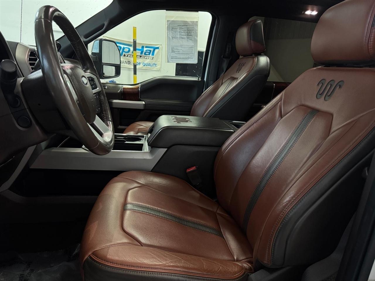 Ford Super Duty F-350 SRW King Ranch 4WD Crew Cab 8' Box 2018
