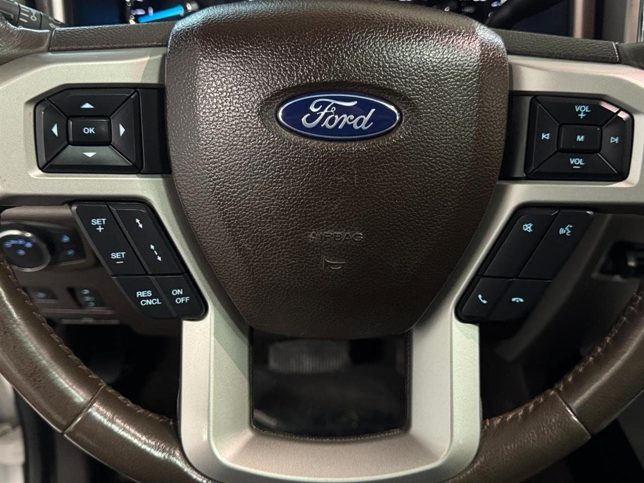 Ford Super Duty F-350 SRW King Ranch 4WD Crew Cab 8' Box 2018