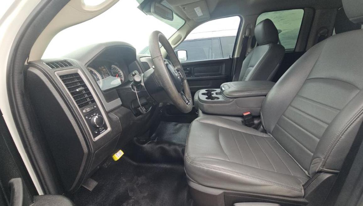 RAM 1500 Classic Tradesman 4x4 Quad Cab 6'4" Box 2019