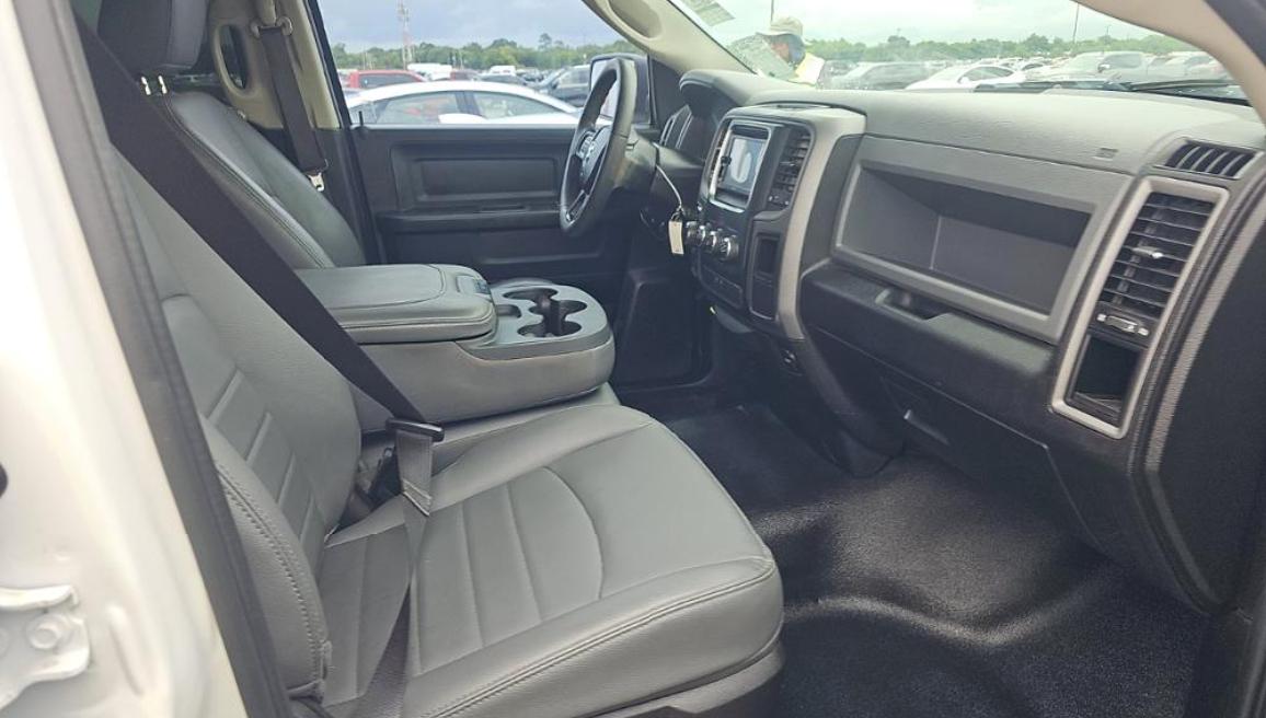 RAM 1500 Classic Tradesman 4x4 Quad Cab 6'4" Box 2019