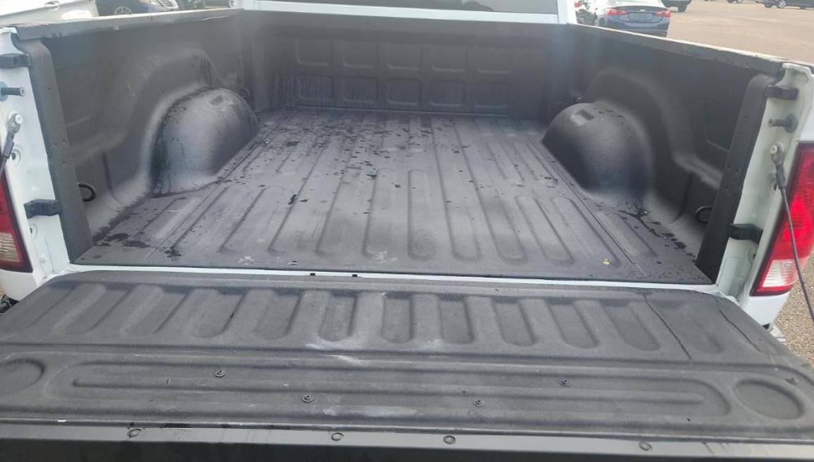 RAM 1500 Classic Tradesman 4x4 Crew Cab 6'4" Box 2019