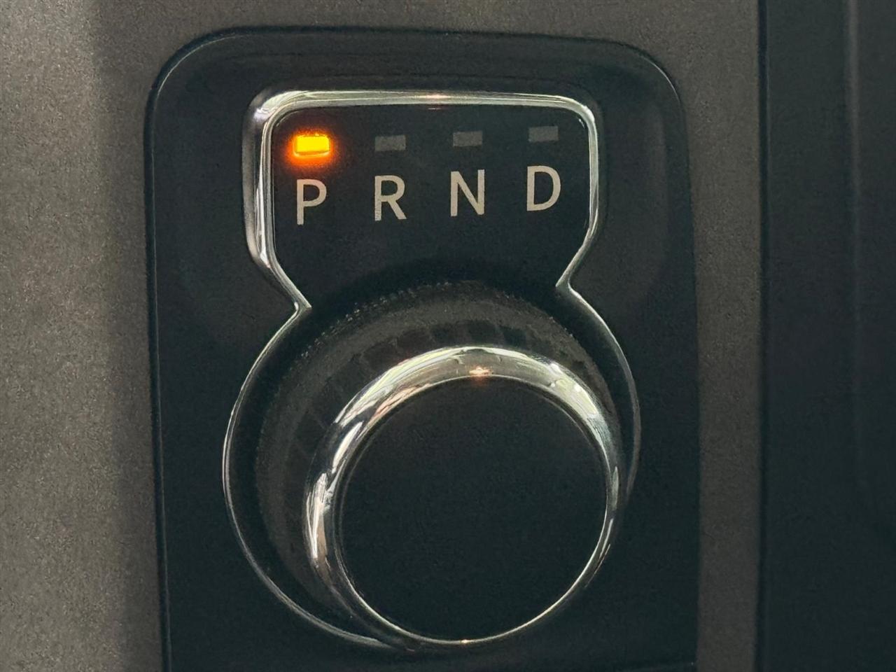 RAM 1500 Classic Tradesman 4x4 Crew Cab 6'4" Box 2019