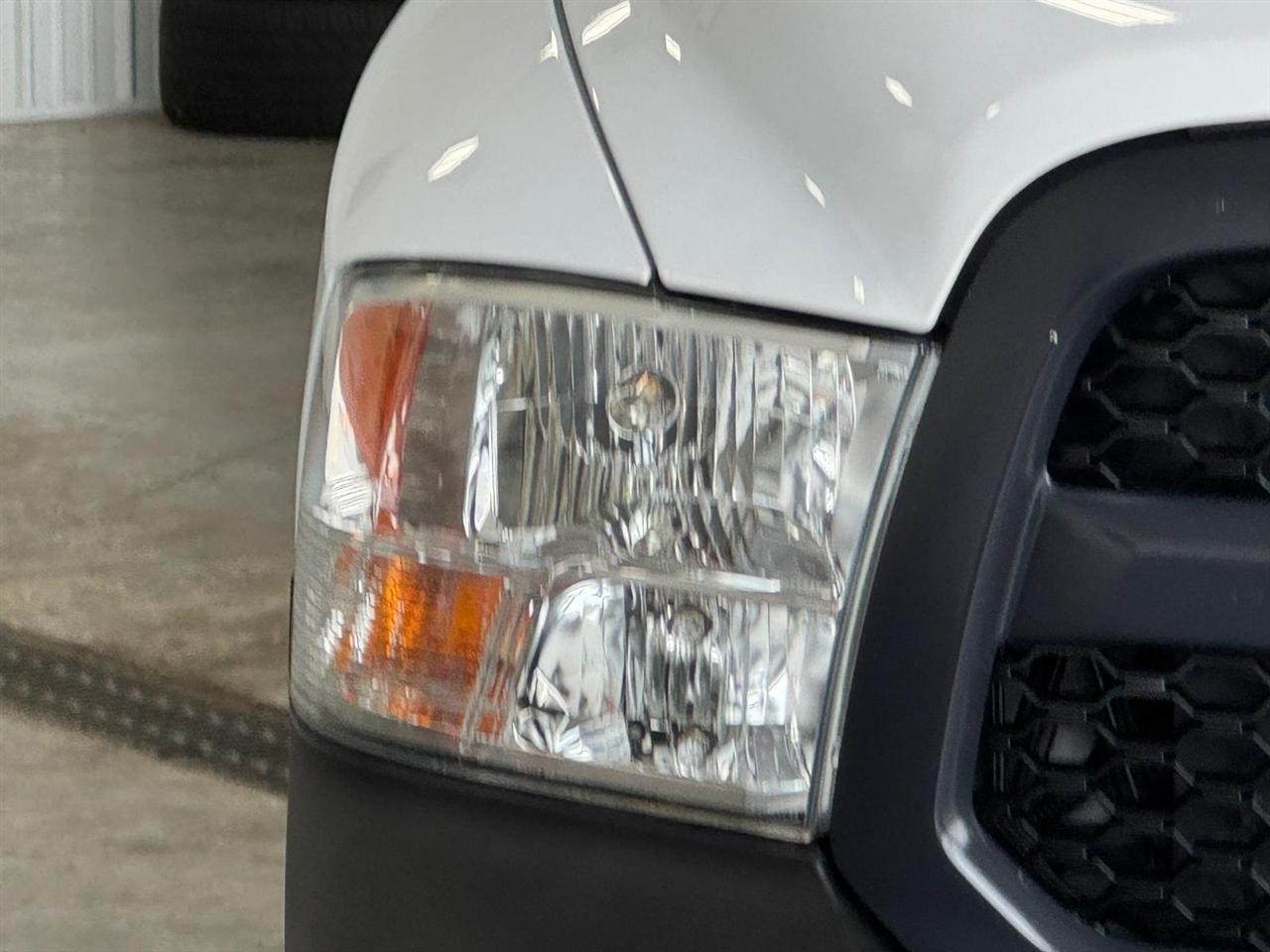 RAM 1500 Classic Tradesman 4x4 Crew Cab 6'4" Box 2019