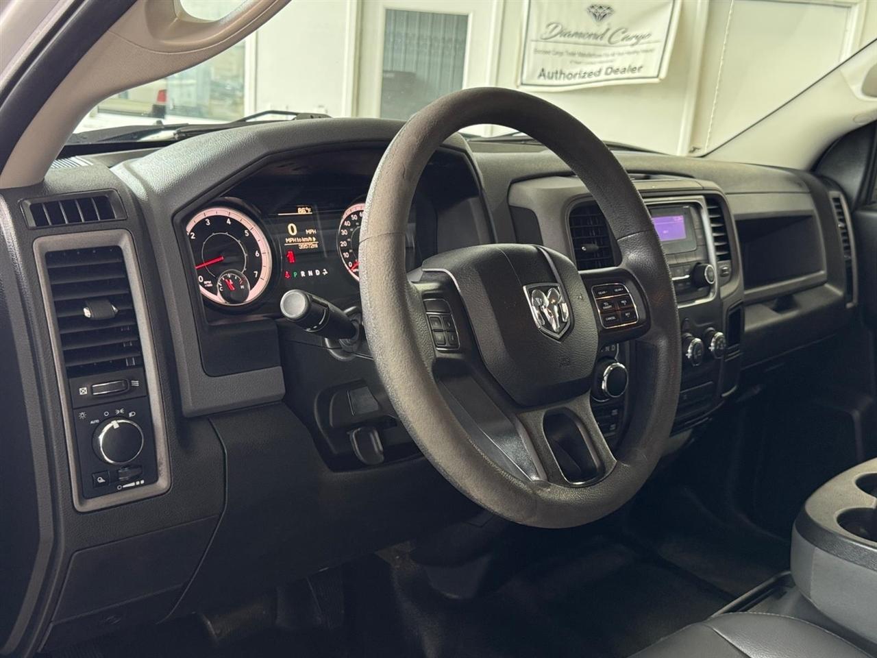 RAM 1500 Classic Tradesman 4x4 Crew Cab 6'4" Box 2019